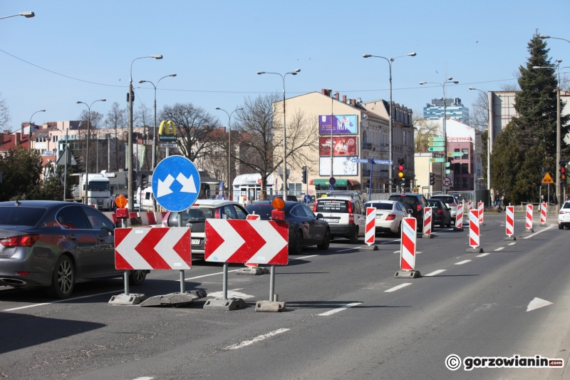 11/17 Zamknięte pasy i utrudnienia w centrum Gorzowa