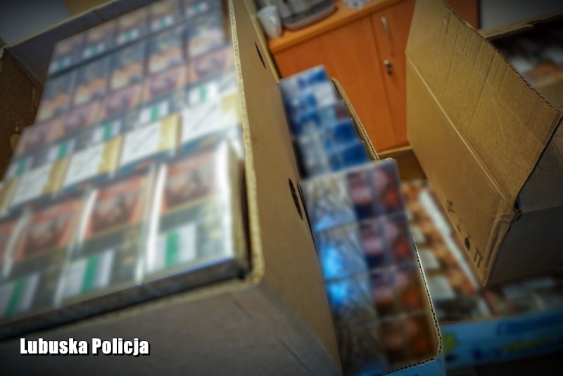 12/12 Nielegalne papierosy w mieszkaniu 44-latka