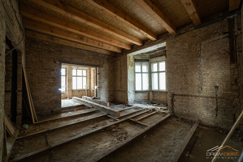 4/22 Postęp prac przy Willi Jaehnego