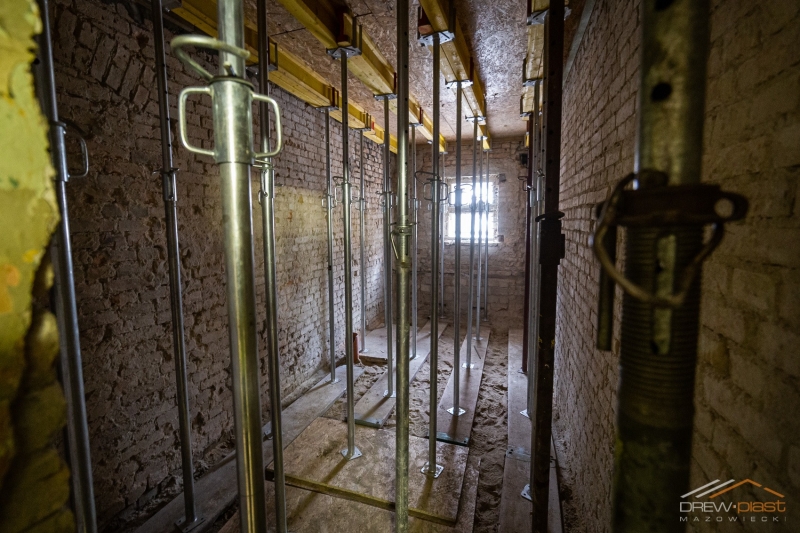 14/22 Postęp prac przy Willi Jaehnego