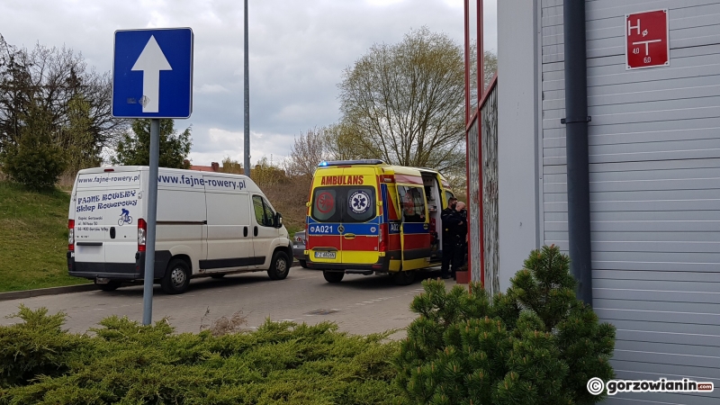 4/5 Bezdomny mężczyzna został ugodzony nożem