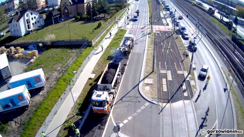 3/9 Drogowcy zrywają asfalt przy Kostrzyńskiej.