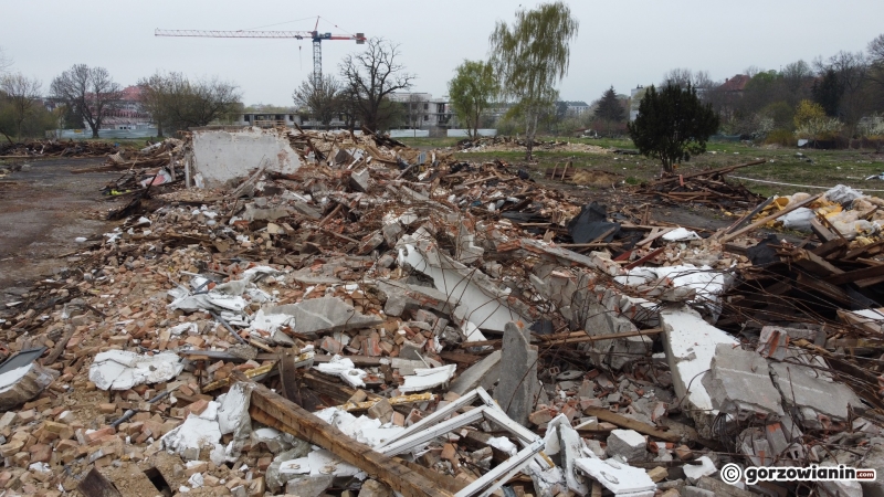 4/11 Wyburzony budynek przy ul. Walczaka