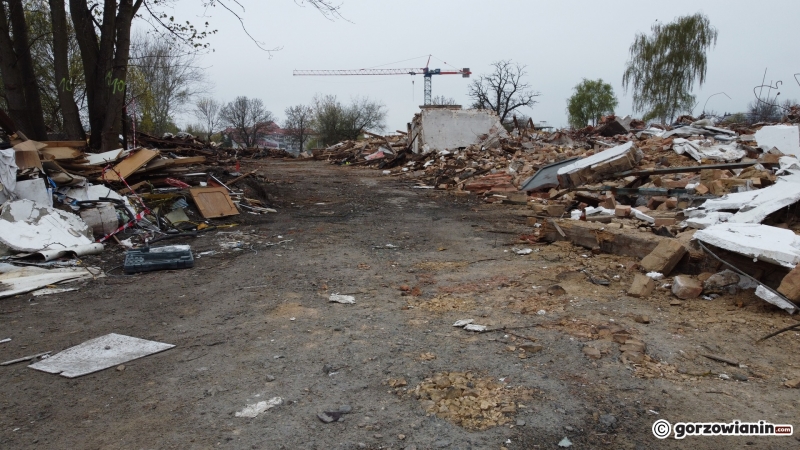 6/11 Wyburzony budynek przy ul. Walczaka