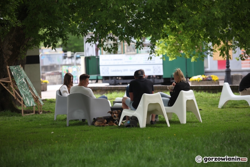 9/18 Otwarte ogródki gastronomiczne pełne klientów