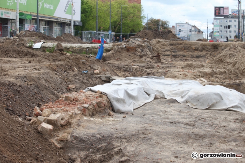 13/21 Prace archeologiczne na Chrobrego