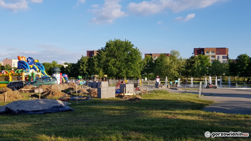 7/7 Budowa Weranda Bistro Grill&Coffee w parku Górczyńskim