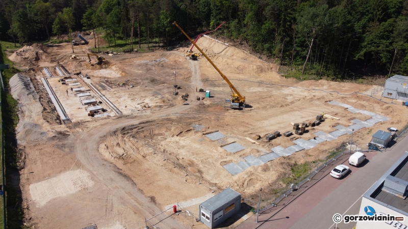 16/18 Postęp prac przy budowie hali widowiskowo-sportowej