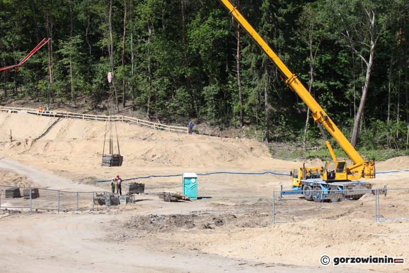 18/18 Postęp prac przy budowie hali widowiskowo-sportowej