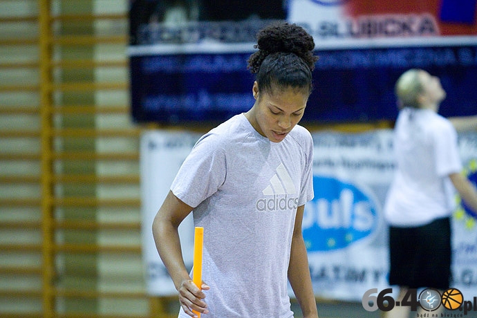 8/11 Koszykarki KSSSE AZS PWSZ trenują