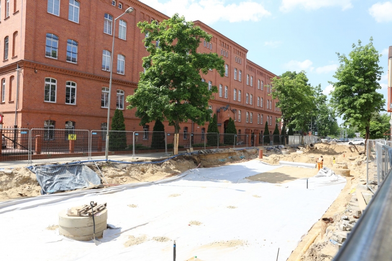 10/25 Postęp prac przy ul. Chrobrego i Mieszka I - czerwiec 2021