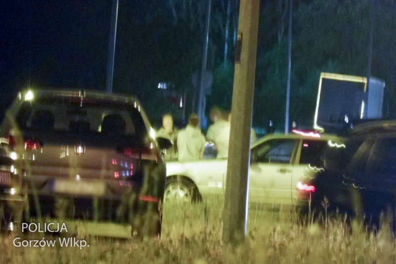 4/5 Gorzowscy policjanci zapobiegli nocnym wyścigom