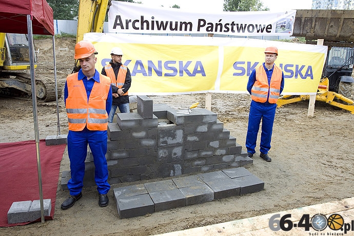 4/17 Wmurowanie aktu erekcyjnego pod budowę Archiwum Państwowego