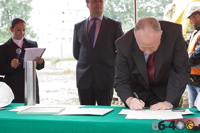 12/17 Wmurowanie aktu erekcyjnego pod budowę Archiwum Państwowego