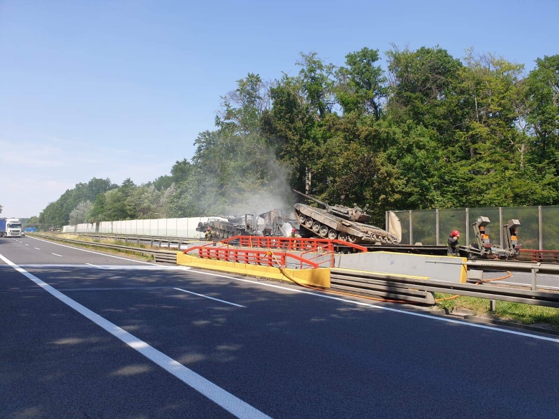 3/4 Pożar na A6 na wysokości Szczecina