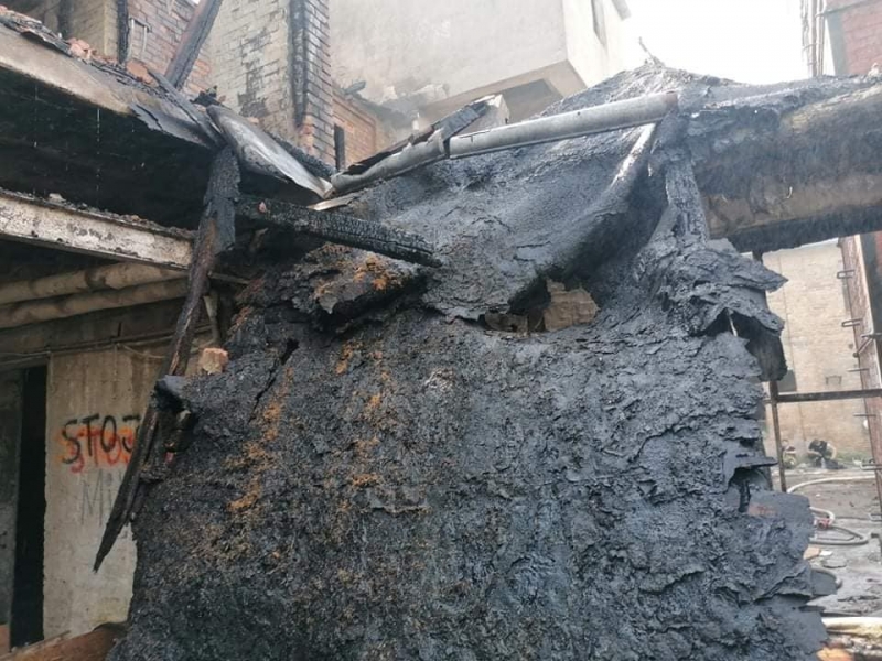 3/5 Pożar starej fabryki mebli w Witnicy