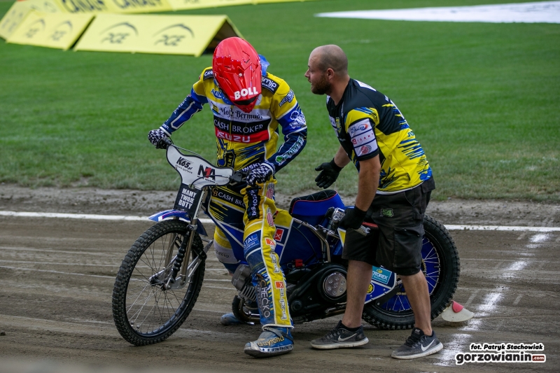 25/28 Stal Gorzów wygrała z GKM Grudziądz 49:41