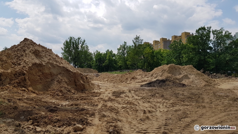 5/15 Budowa nowych bloków na os. Dolinki