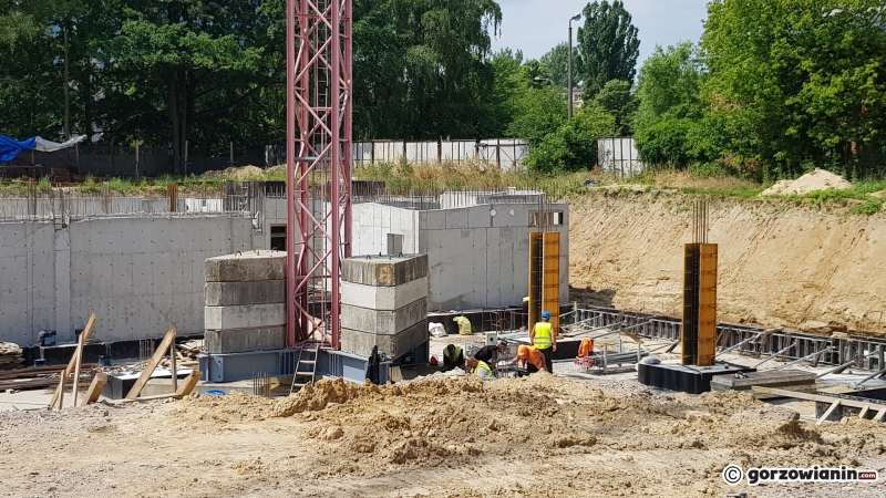 11/15 Budowa nowych bloków na os. Dolinki