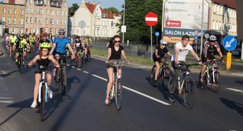 13/16 Masa rowerowa przejechała przez Gorzów