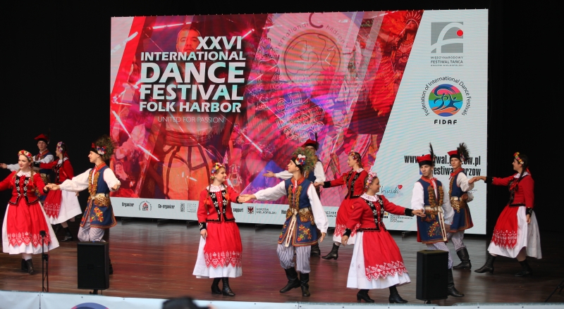 12/19 Międzynarodowy Festiwal Tańca Folk Przystań 