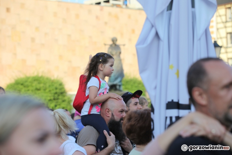 18/30 Koncert Majki Jeżowskiej na Starym Rynku