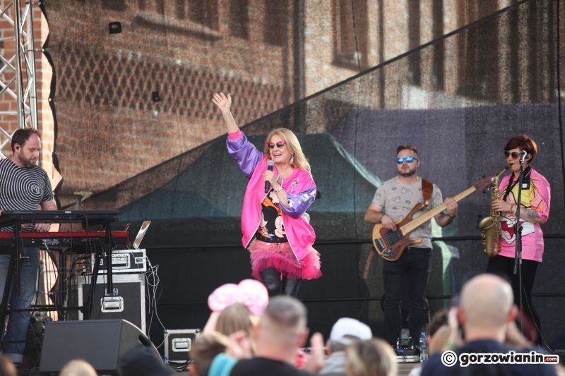 19/30 Koncert Majki Jeżowskiej na Starym Rynku