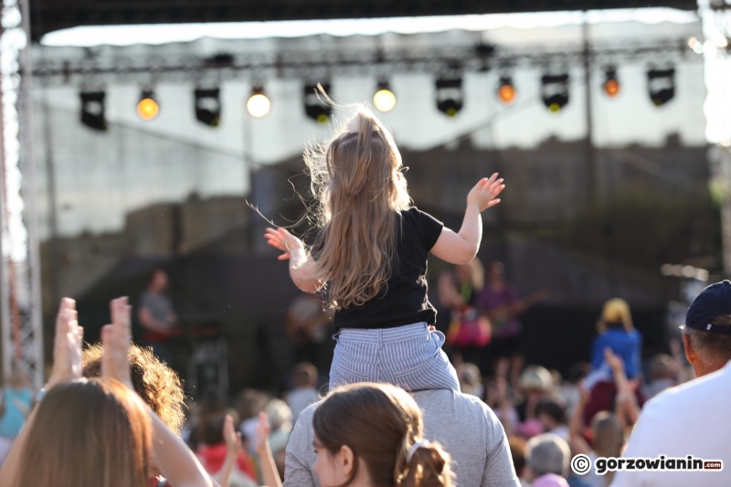 21/30 Koncert Majki Jeżowskiej na Starym Rynku