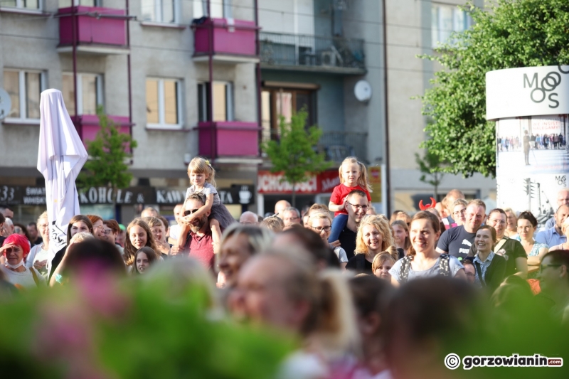 24/30 Koncert Majki Jeżowskiej na Starym Rynku