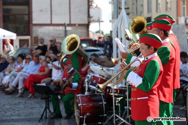 20/38 Pokaz musztry paradnej w wykonaniu Gorzowskiej Orkiestry Dętej