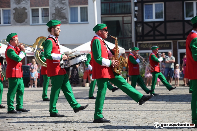 24/38 Pokaz musztry paradnej w wykonaniu Gorzowskiej Orkiestry Dętej