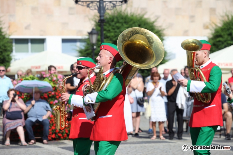 26/38 Pokaz musztry paradnej w wykonaniu Gorzowskiej Orkiestry Dętej