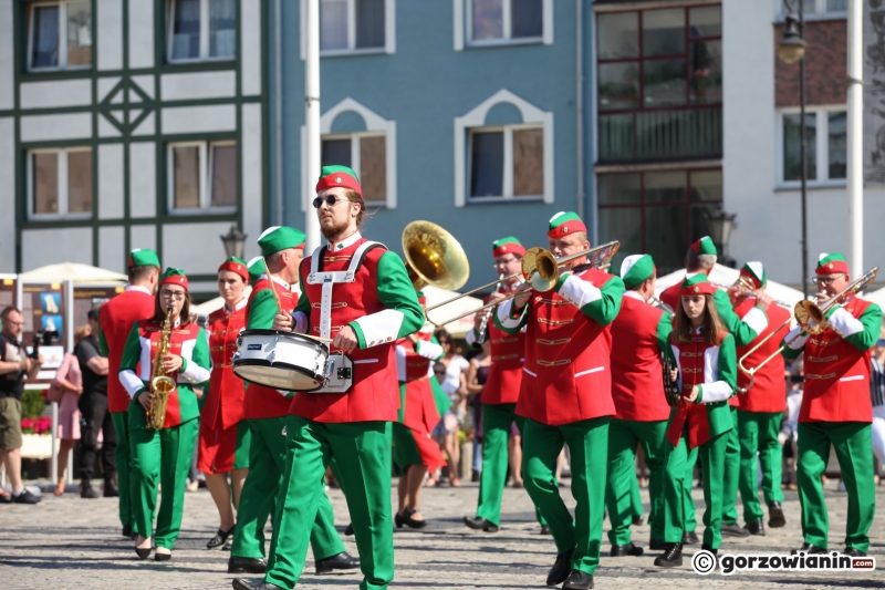 31/38 Pokaz musztry paradnej w wykonaniu Gorzowskiej Orkiestry Dętej