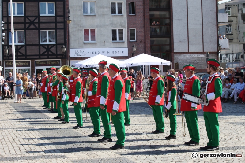36/38 Pokaz musztry paradnej w wykonaniu Gorzowskiej Orkiestry Dętej