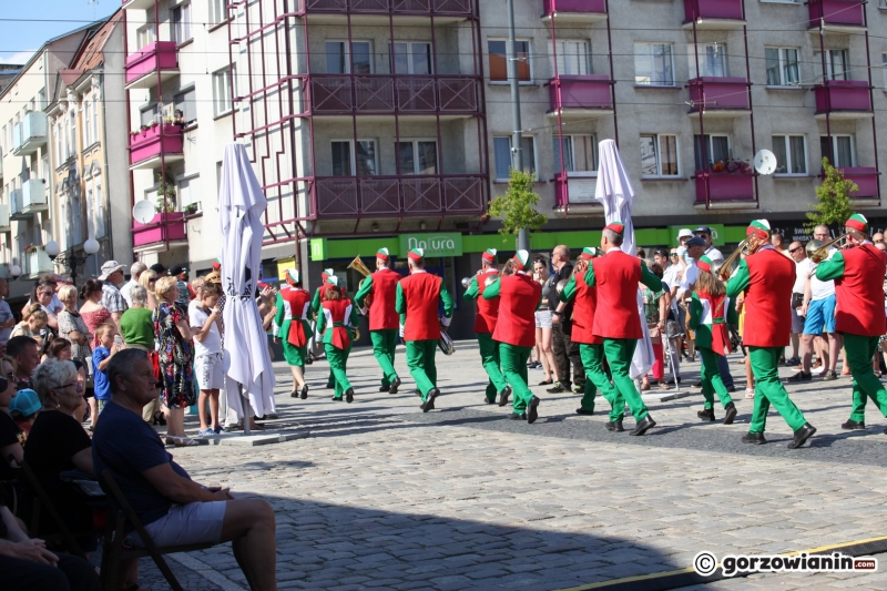 37/38 Pokaz musztry paradnej w wykonaniu Gorzowskiej Orkiestry Dętej