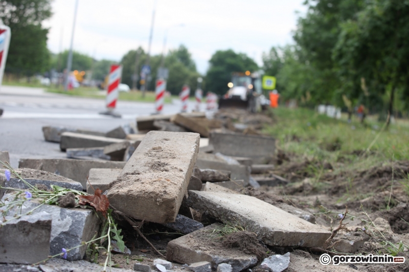 3/17 Ruszył remont ul. Kombatantów