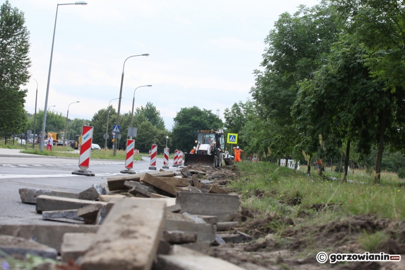 6/17 Ruszył remont ul. Kombatantów