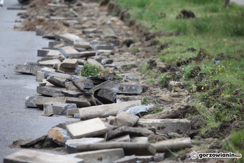 8/17 Ruszył remont ul. Kombatantów