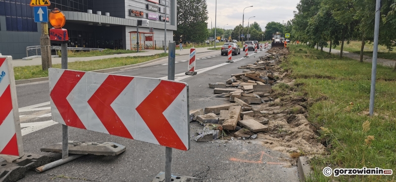 11/17 Ruszył remont ul. Kombatantów