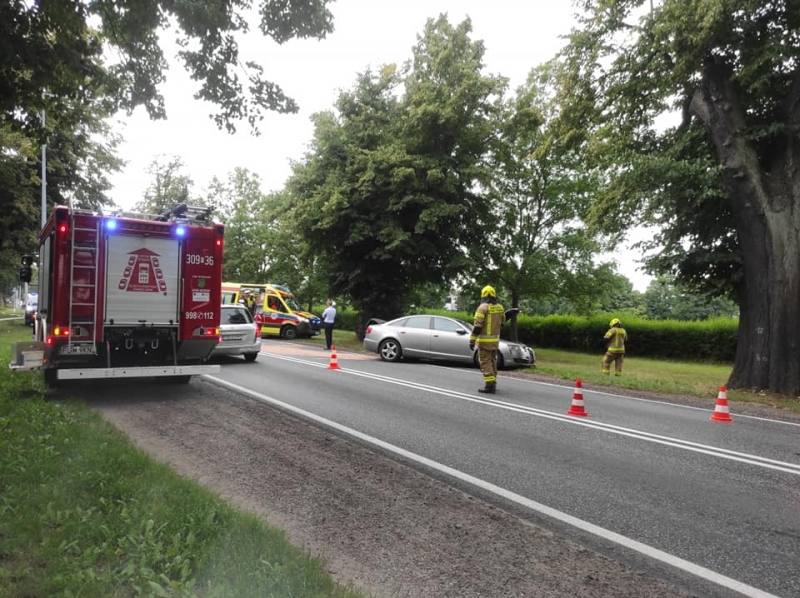 5/7 Zderzenie toyoty i audi na DK22