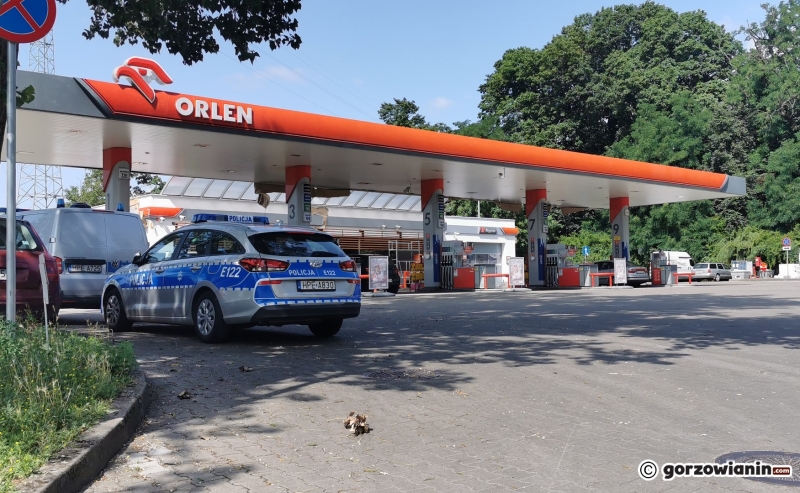 3/5 Policyjne poszukiwania broni przy Al. 11 Listopada