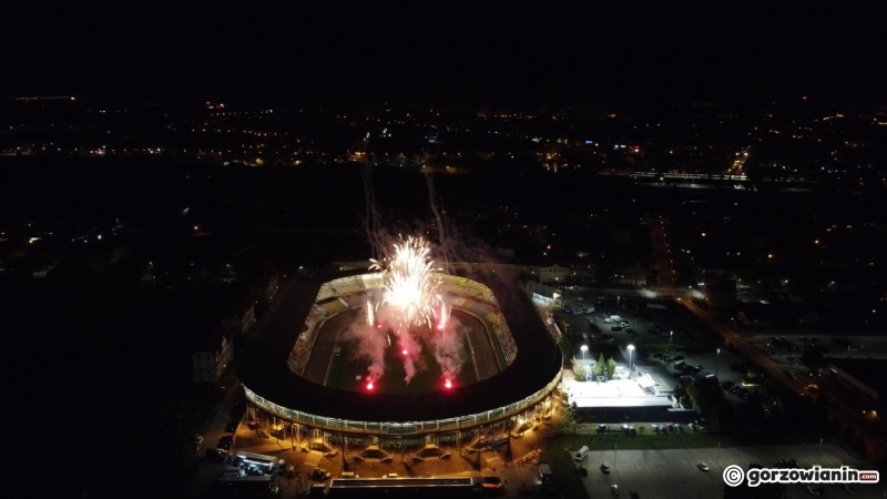3/6 Pokaz fajerwerków podczas XVII Memoriału im. Edwarda Jancarza