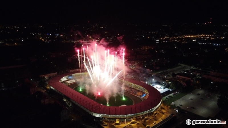 5/6 Pokaz fajerwerków podczas XVII Memoriału im. Edwarda Jancarza