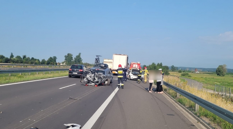 3/10 Zderzenie hondy, forda i ciężarówki na S3