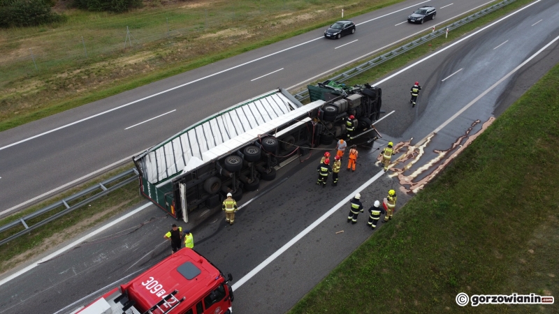 8/8 Zderzenie dwóch ciężarówek na trasie S3