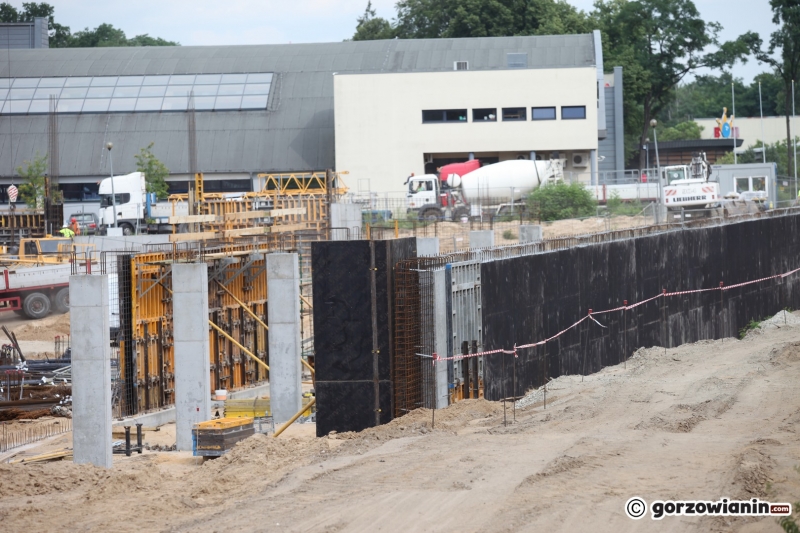 10/11 Postęp prac przy budowie hali - lipiec 2021