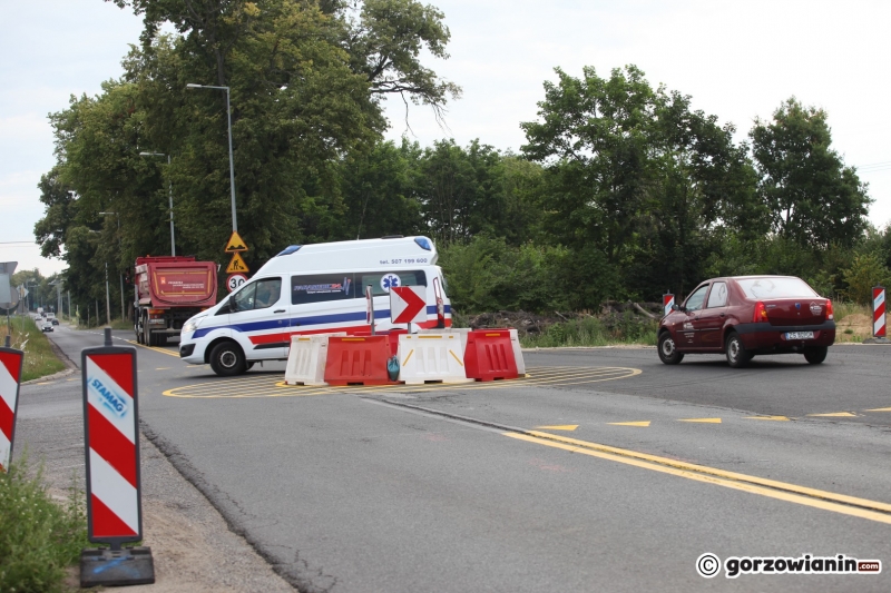 14/17 Minirondo na Walczaka i zamknięty wjazd w ul. Szarych Szeregów
