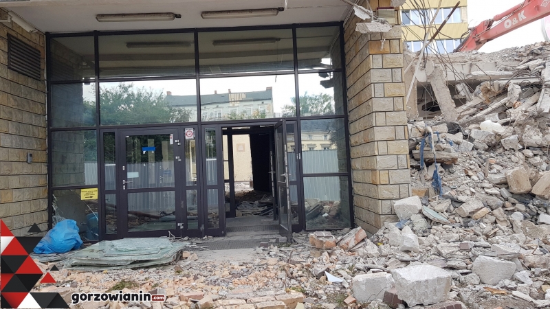 4/6 Demolka parteru Przemysłówki