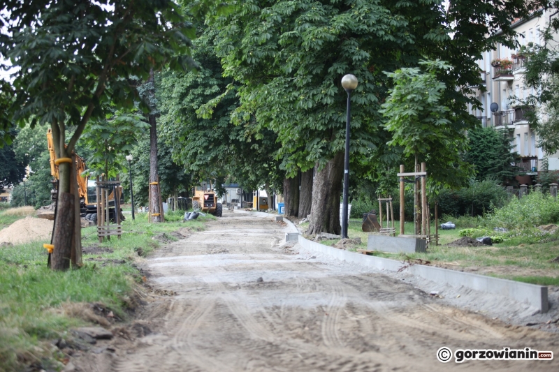 14/19 Stan prac w parku Róż