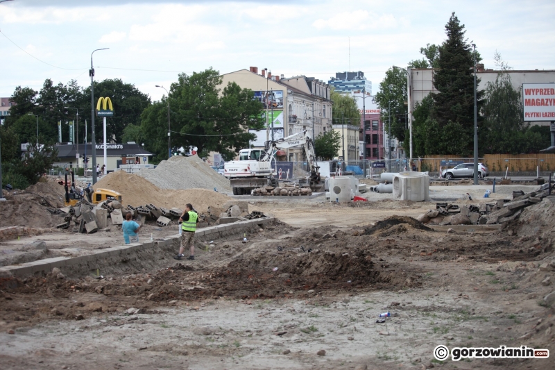 6/17 Postęp prac przy ul. Chrobrego na wysokości Arsenału